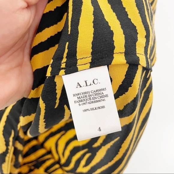 A.L.C. Jensen Tiger Print Silk Long Sleeve V-Neck Mini Dress Yellow Black Party - Picture 6 of 6